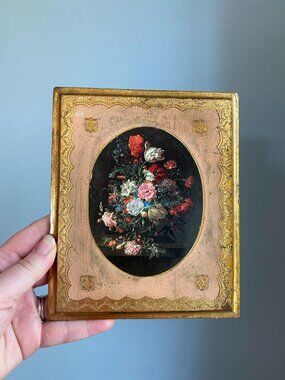 Vintage Italian Florentine Dark Floral Still Life Gold Gilt Frame Oval Floral De